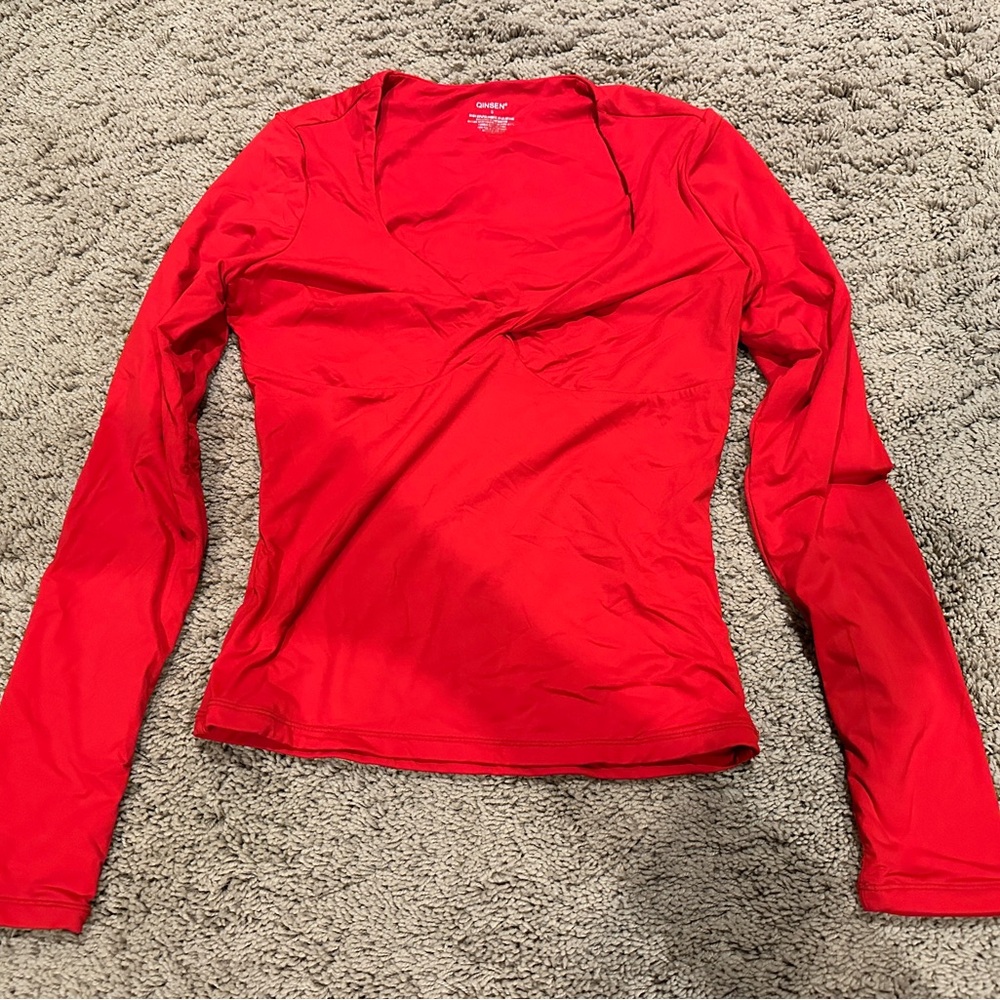 Qinsen Red Long Sleeve top